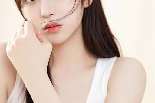 色字头上一把刀！知名女星曝陈小春猛料好男人人设崩塌