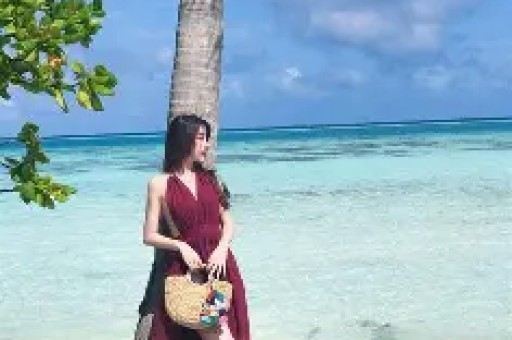 曝某知名女演员婚内出轨拍戏时与剧组男星乱搞被前夫当场抓包